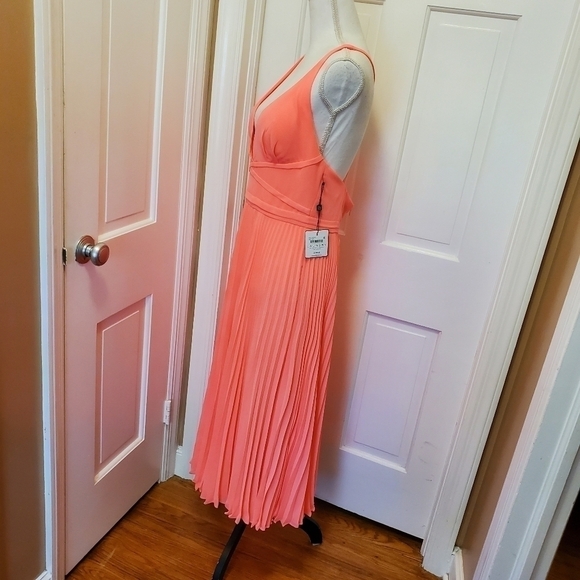 NWT Laundry by Shelli Segal Pleated Dress 10 - Picture 5 of 14